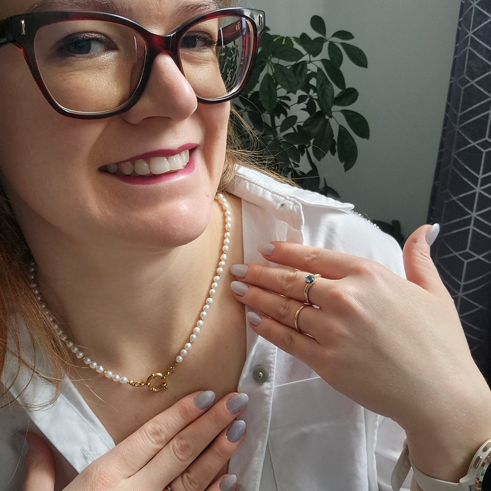 Thumbnail: Golden Pearl Grace