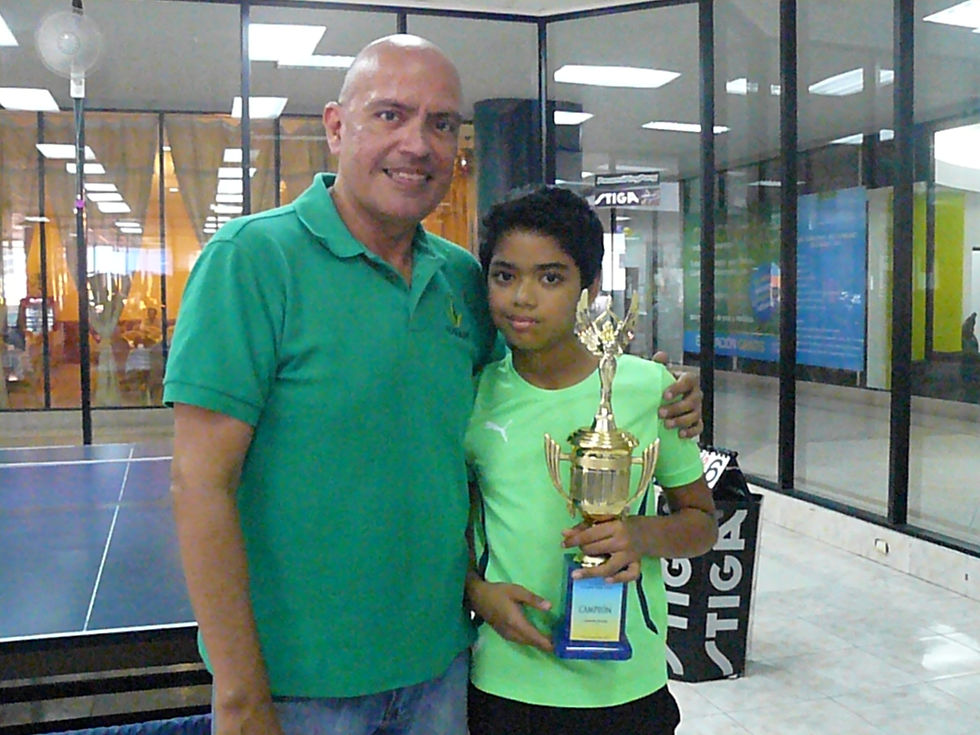 Con Henry Gorgona, mi padre