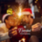 Navidad en las montañas, un bosque iluminado en la Villa Alpina.