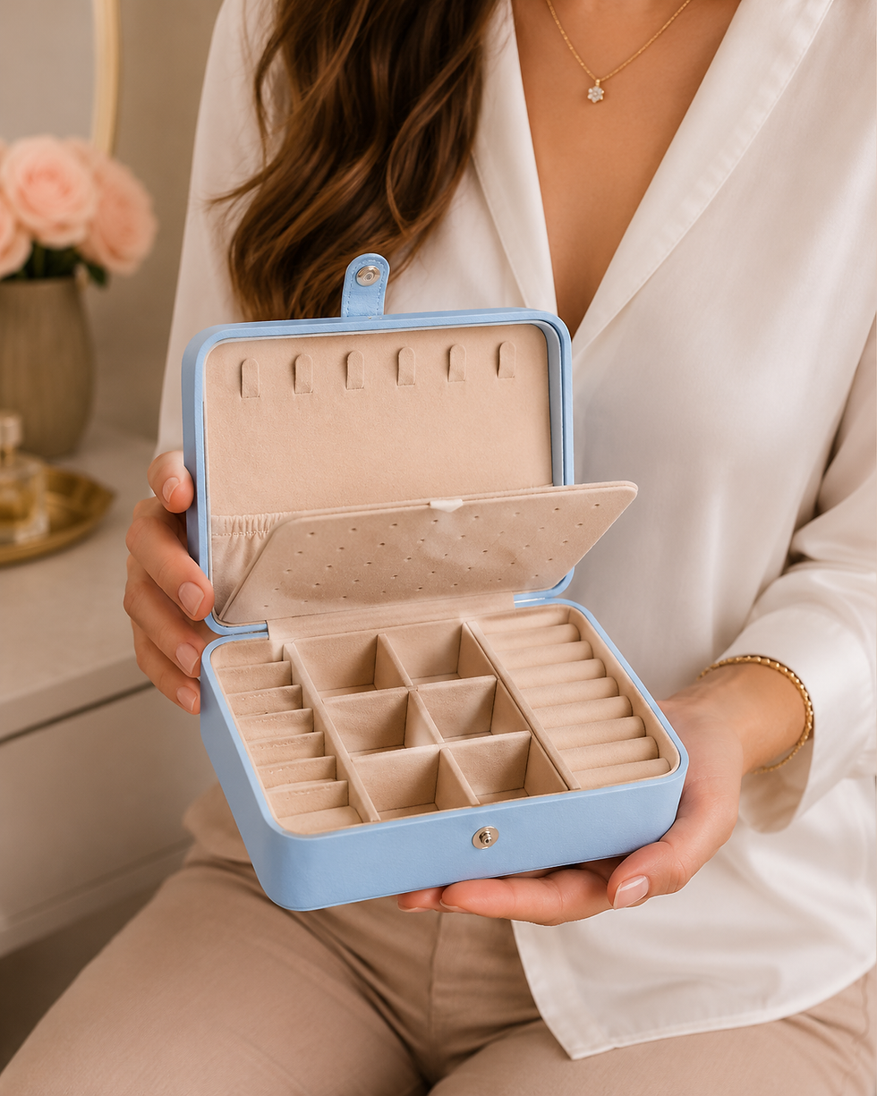 Thumbnail: Bella Jewelry Case