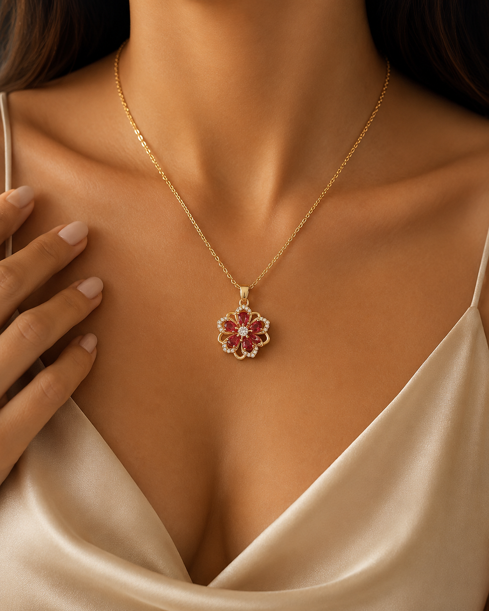 Thumbnail: Bloom of Love Necklace
