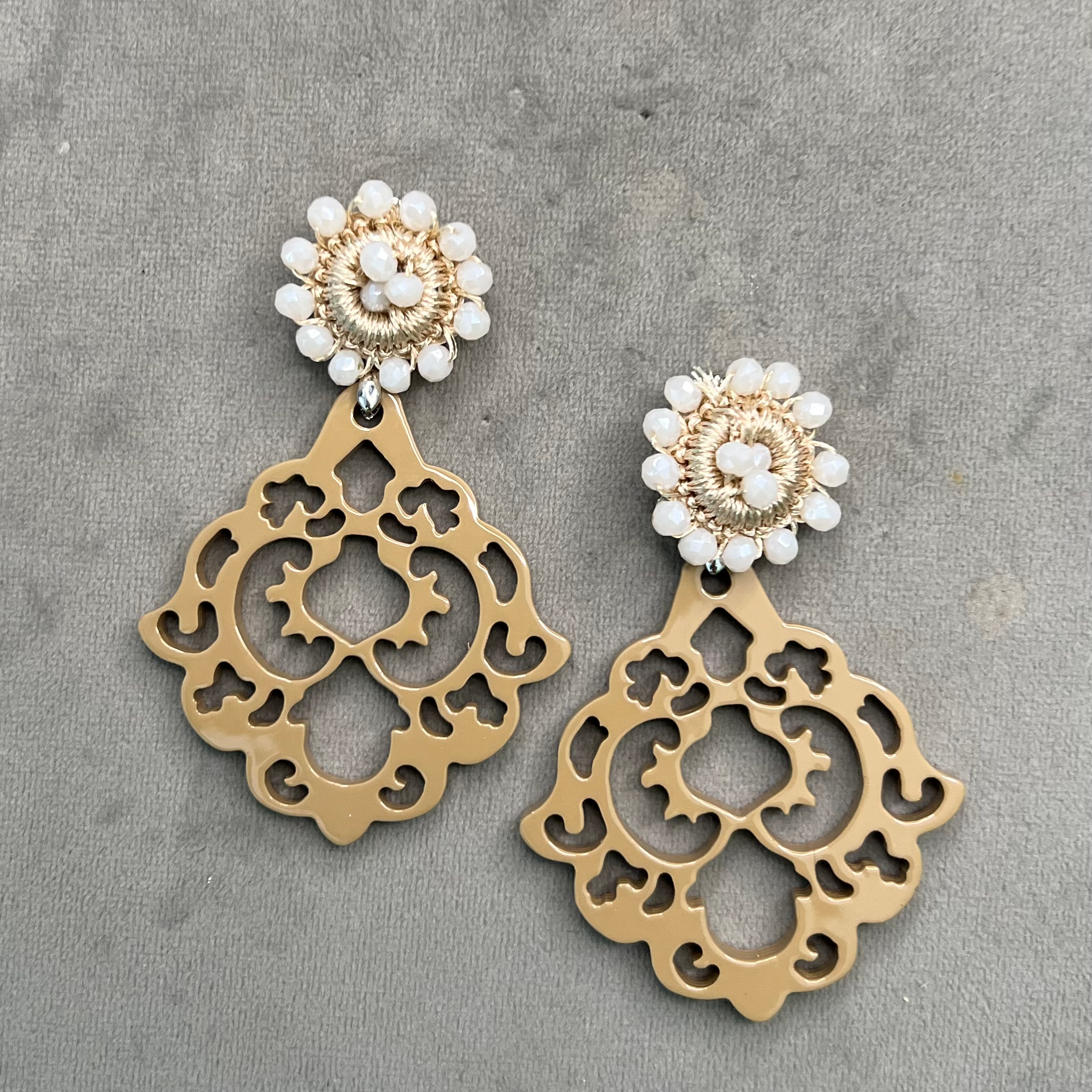 Sophie Ohrringe mit Perlenstecker