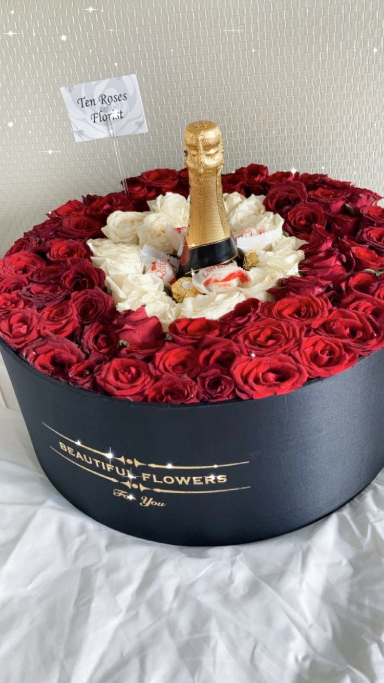 Thumbnail: 100 boxed roses