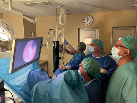 Éxito en las primeras prostatectomías con láser Holmio realizadas en Asuncion Klinika
