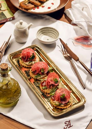 . Each creation from the appetizers to the mains is created with a twist to the traditional dishes, making them unique in their own way. You should try white wine and chilli brocolli in small plates and finish off with the delicious berry and rosemary honey toast.