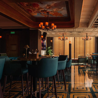 Whether it's an intimate dinner, a lively catch-up with friends, or a quiet solo moment over a glass of wine, Porche sets the scene beautifully. With music that soothes and a buzz of conversation that energizes, the ambience is as memorable as the food itself.