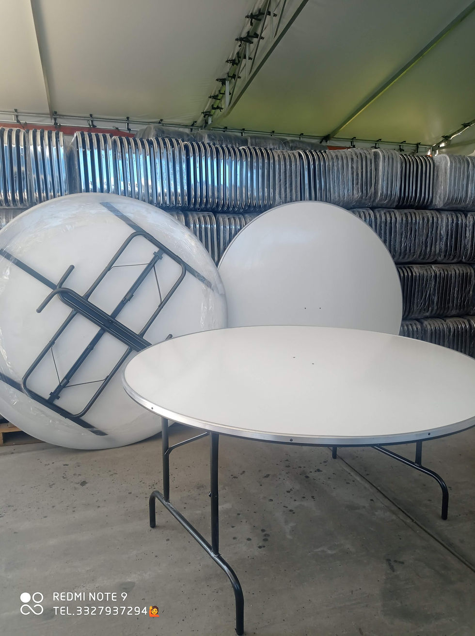 Miniatura: mesa circular de fibra de vidrio / 10 sillas