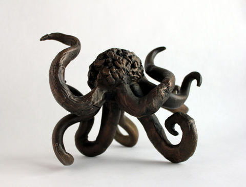 Succubus_Bronze_7.5 x 9 x 10.75_2021_Front_wbc500.Jpeg