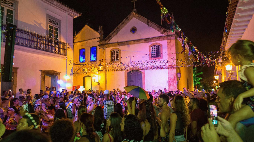 Carnaval em Paraty: guia completo para curtir um dos carnavais de rua mais autênticos do Brasil