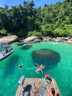 passeio de barco
passeio em paraty
praia vermelha
ilha dos cocos 
barco ilha dos cocos 