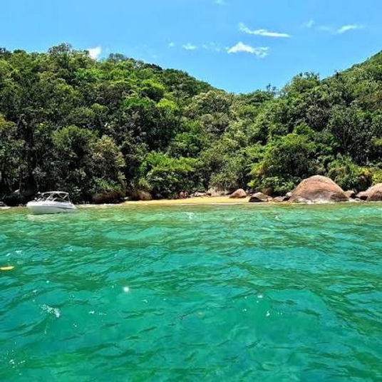 Praias de Paraty: Praia do Buraco no Saco do Mamanguá como chegar, o que fazer e dicas para visitar