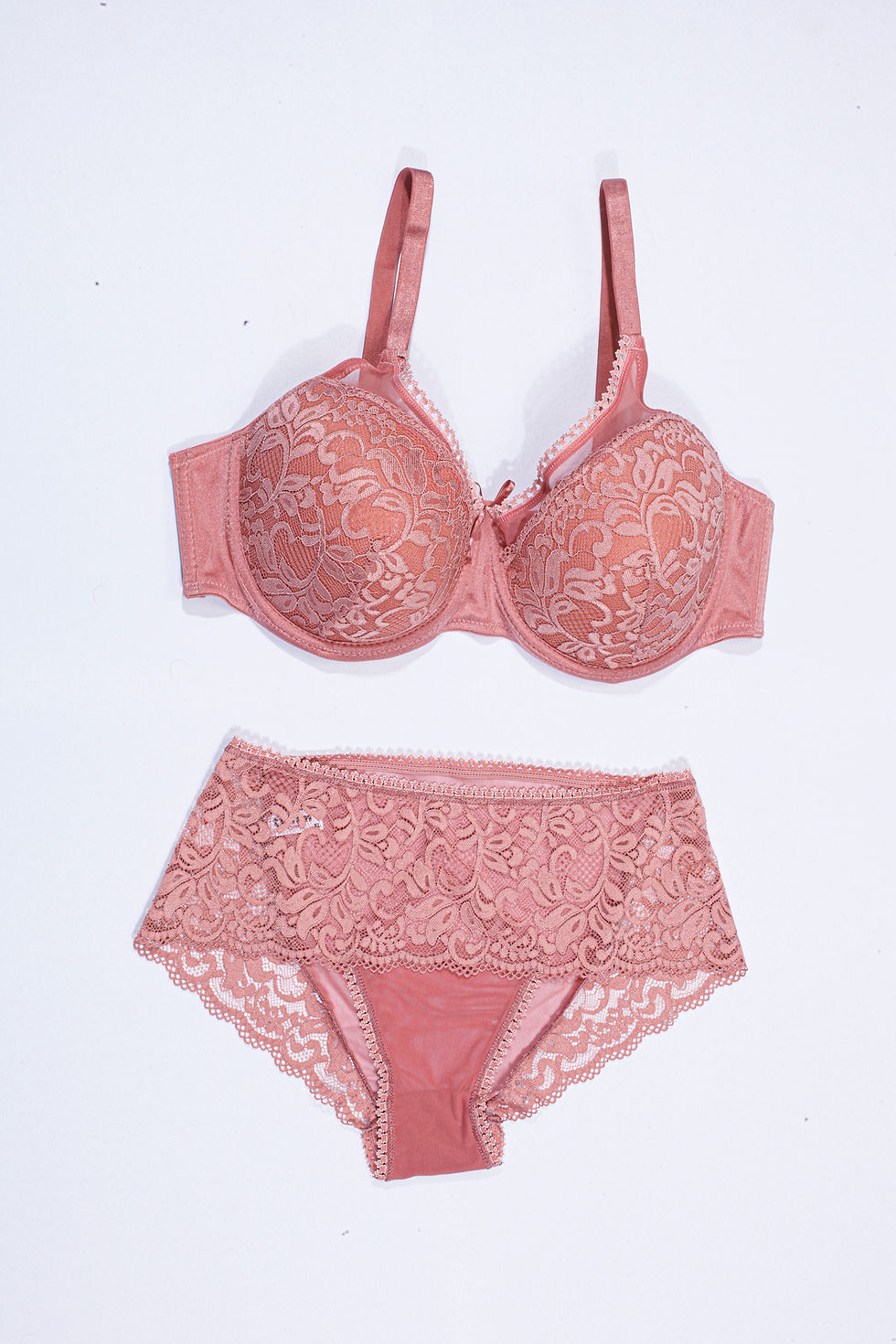 Küçük resim: C KAP DANTELLİ SÜTYEN TAKIM 405