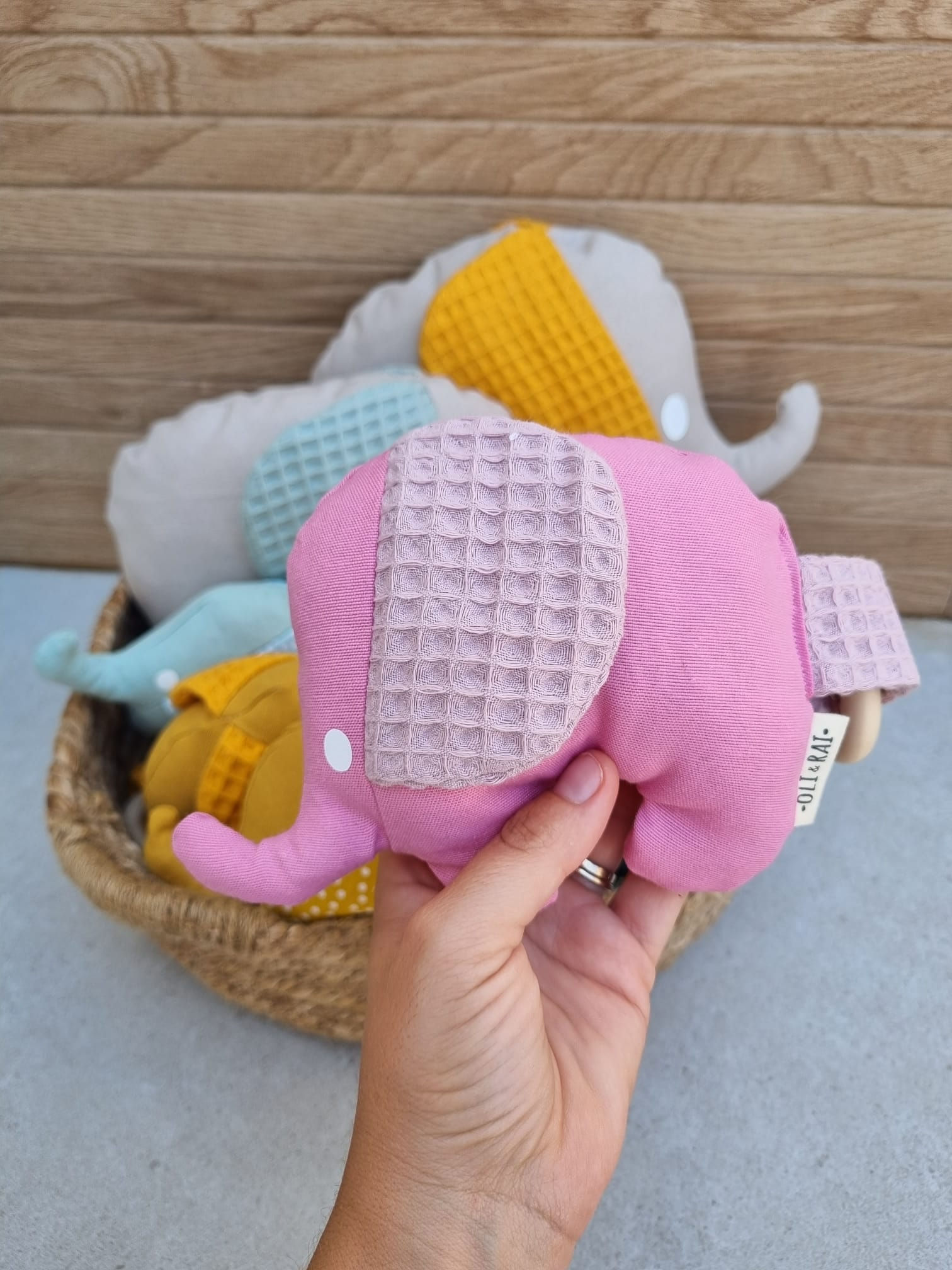 Sonajero Elefante - PINK WAFFLE