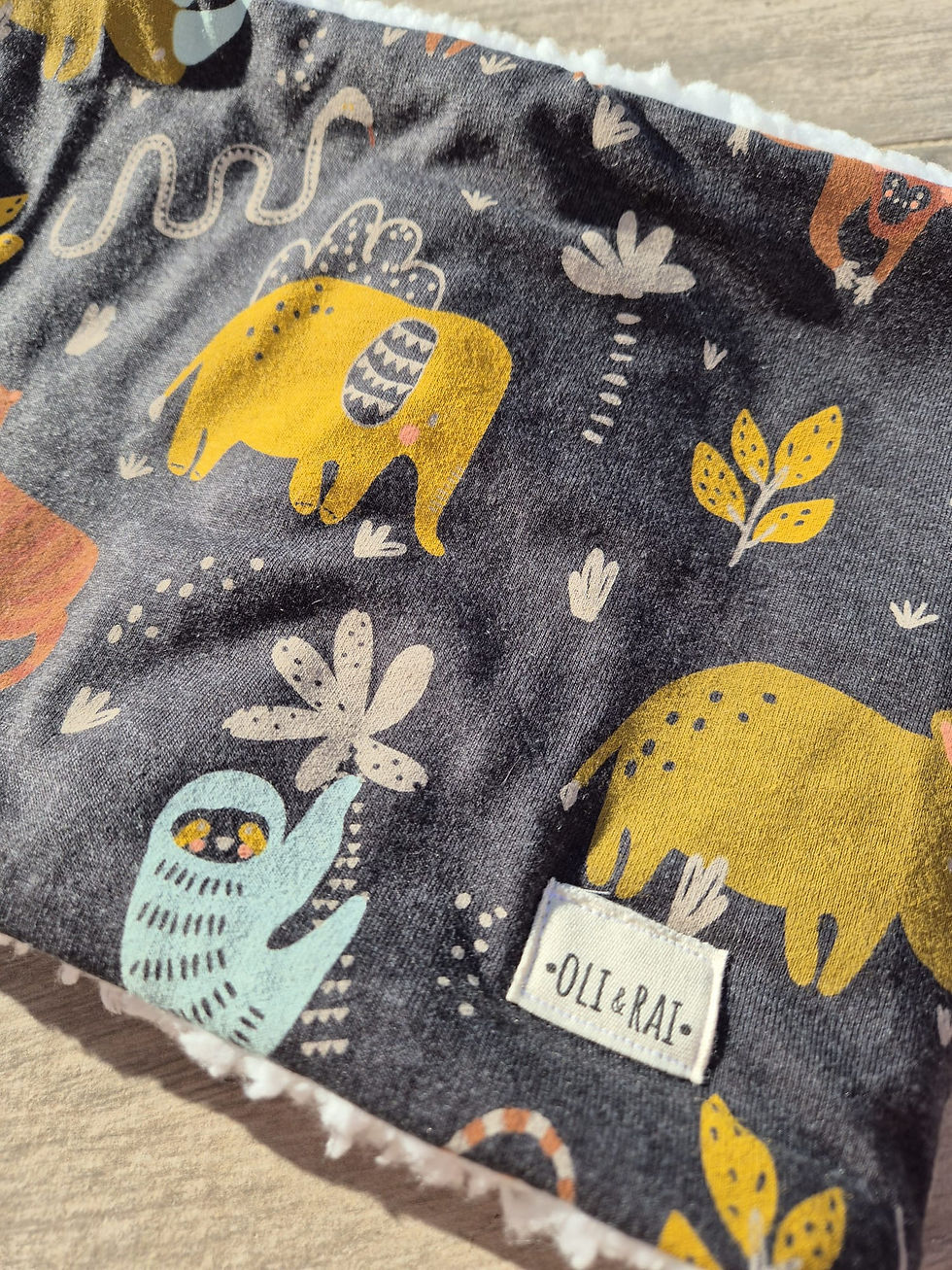Miniatura: Cuello Elephants