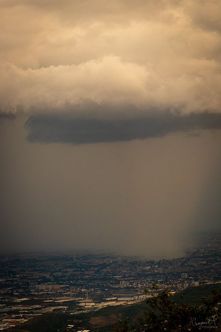 _juanphotographer65 - Juan Carlos Lopez Mejia - Que Aguacero.jpg