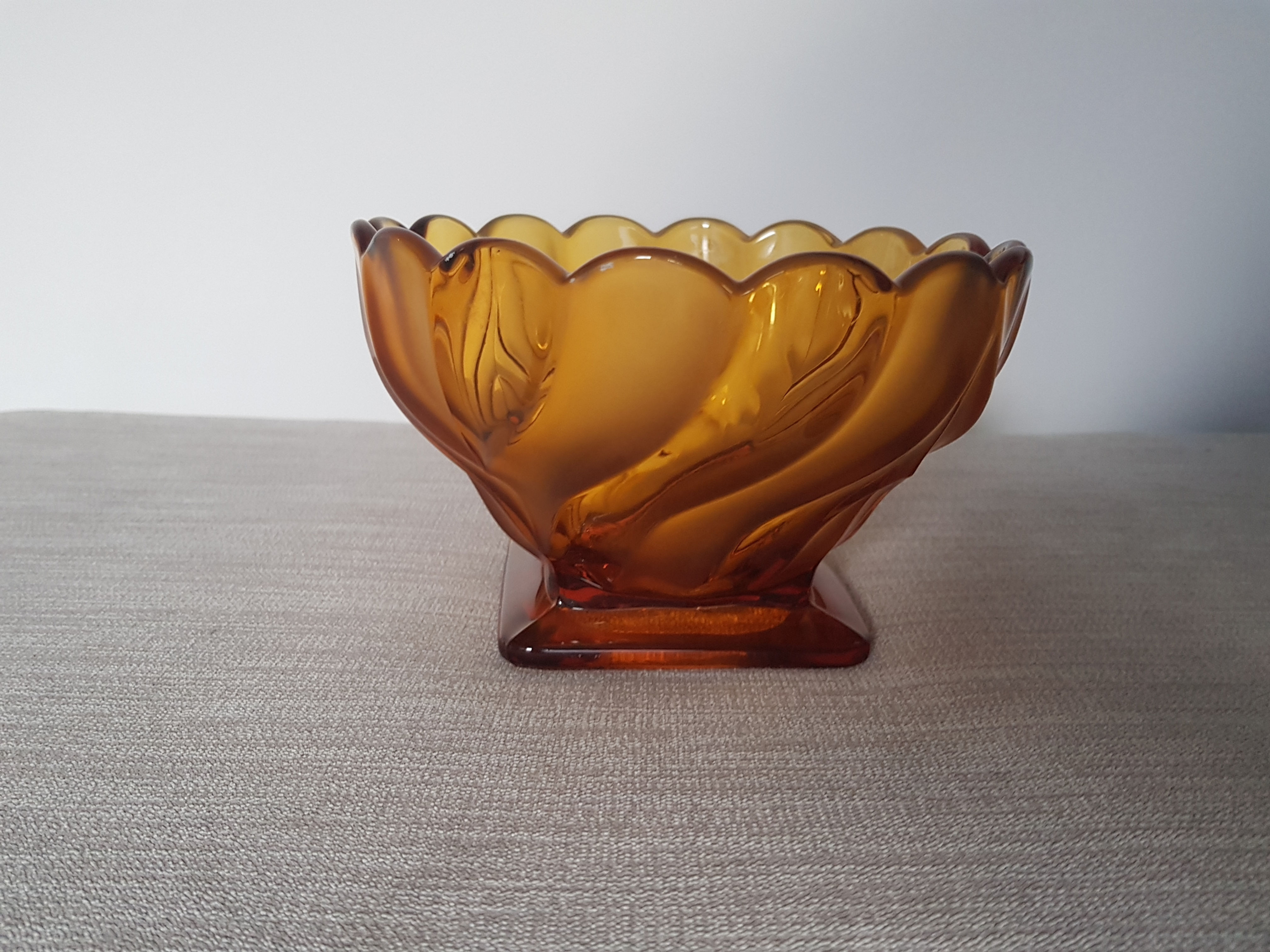 Amber Glass Posy Bowl