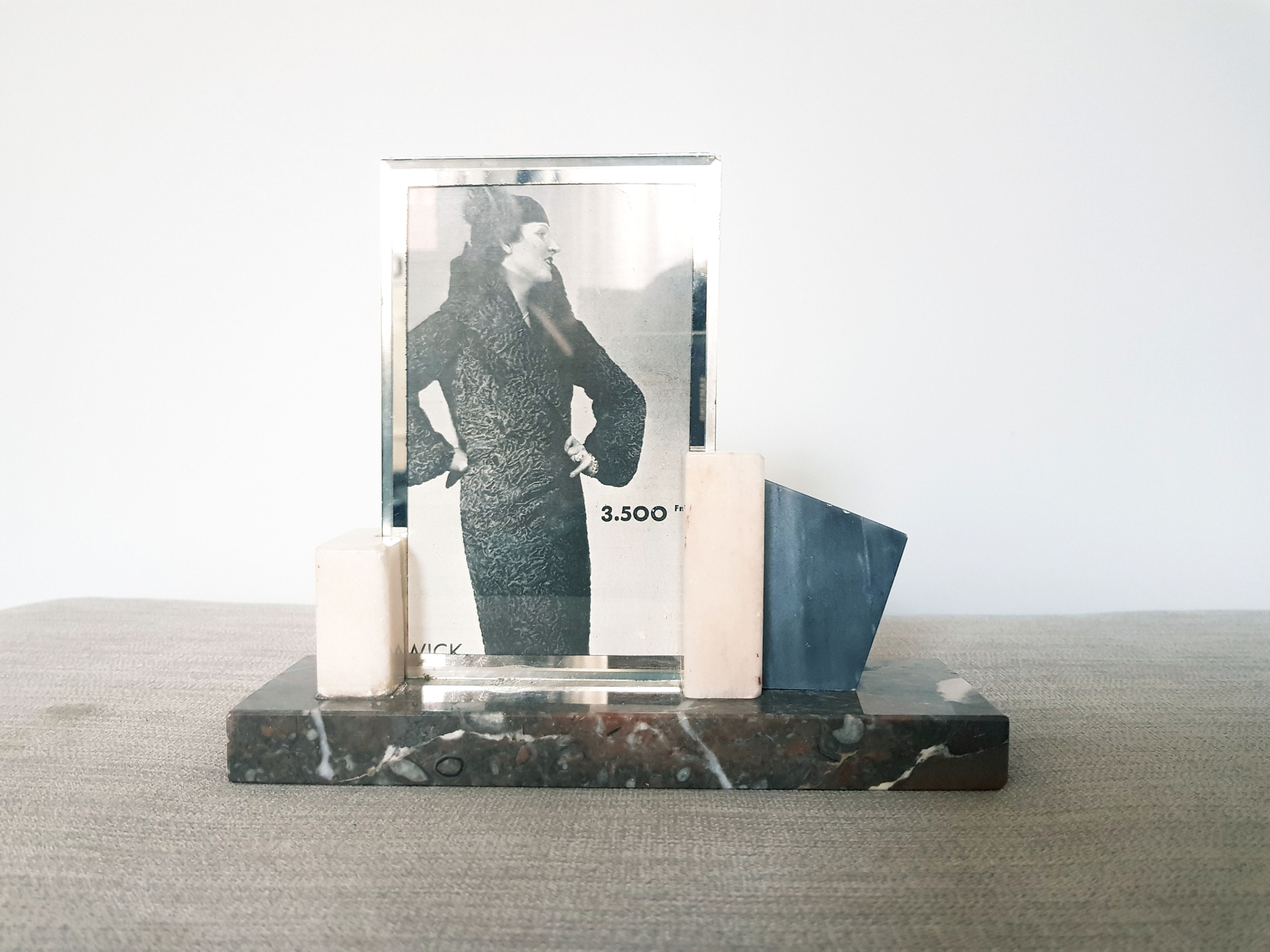 Asymmetric Marble Photo Frame