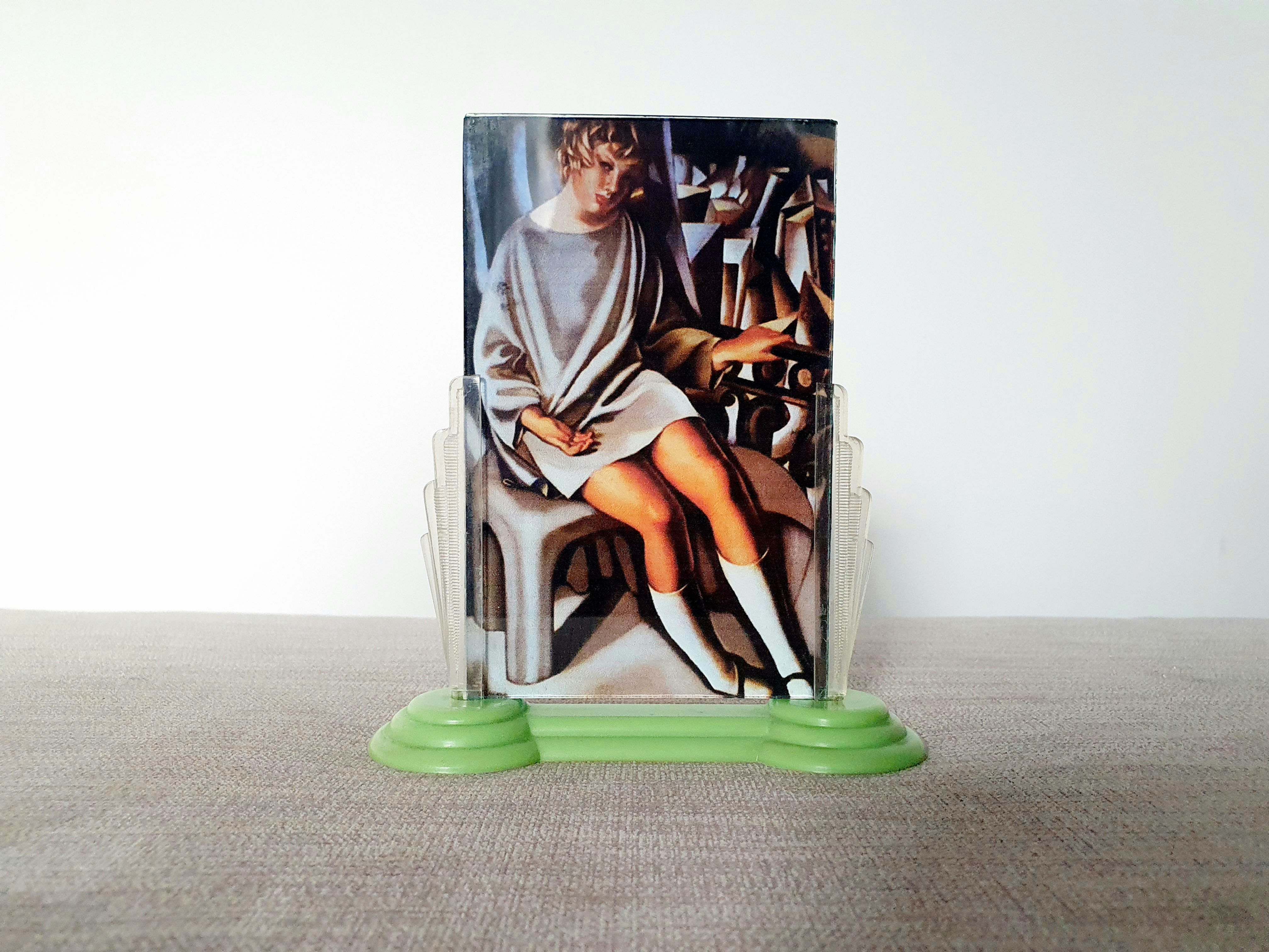 Fan Shaped Plastic Photo Frame