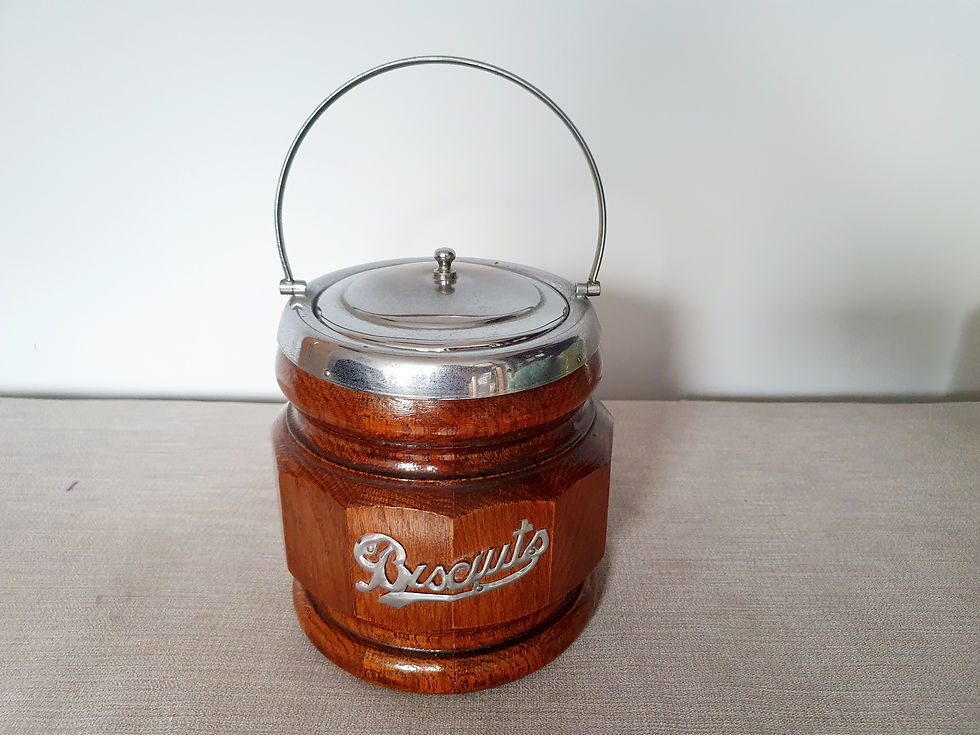 Thumbnail: Geometric Wooden Biscuit Barrel