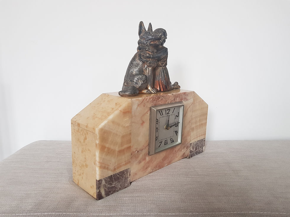 Thumbnail: Girl & Dog Marble Clock