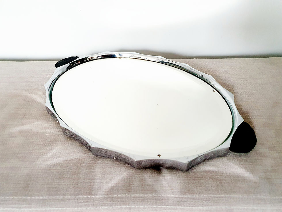 Thumbnail: Scalloped Edge Mirrored Cocktail Tray
