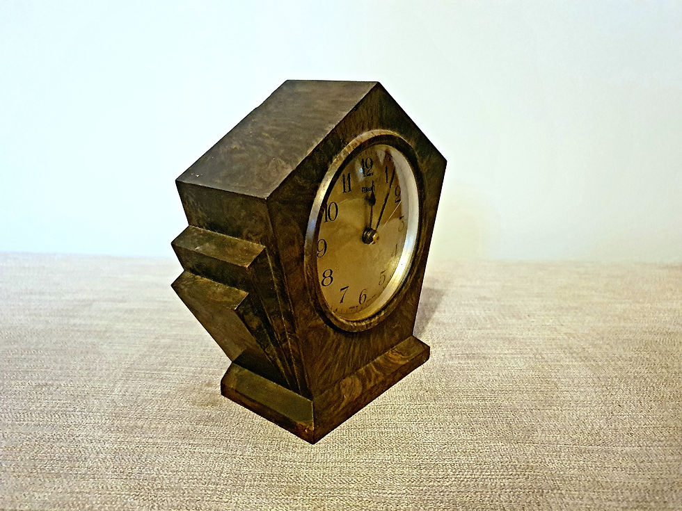 Thumbnail: Ferranti Bakelite Electric Clock