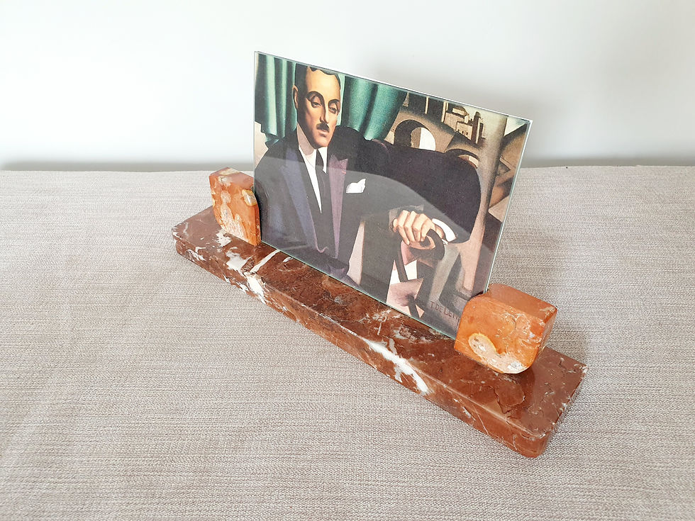 Thumbnail: Red Marble Photo Frame