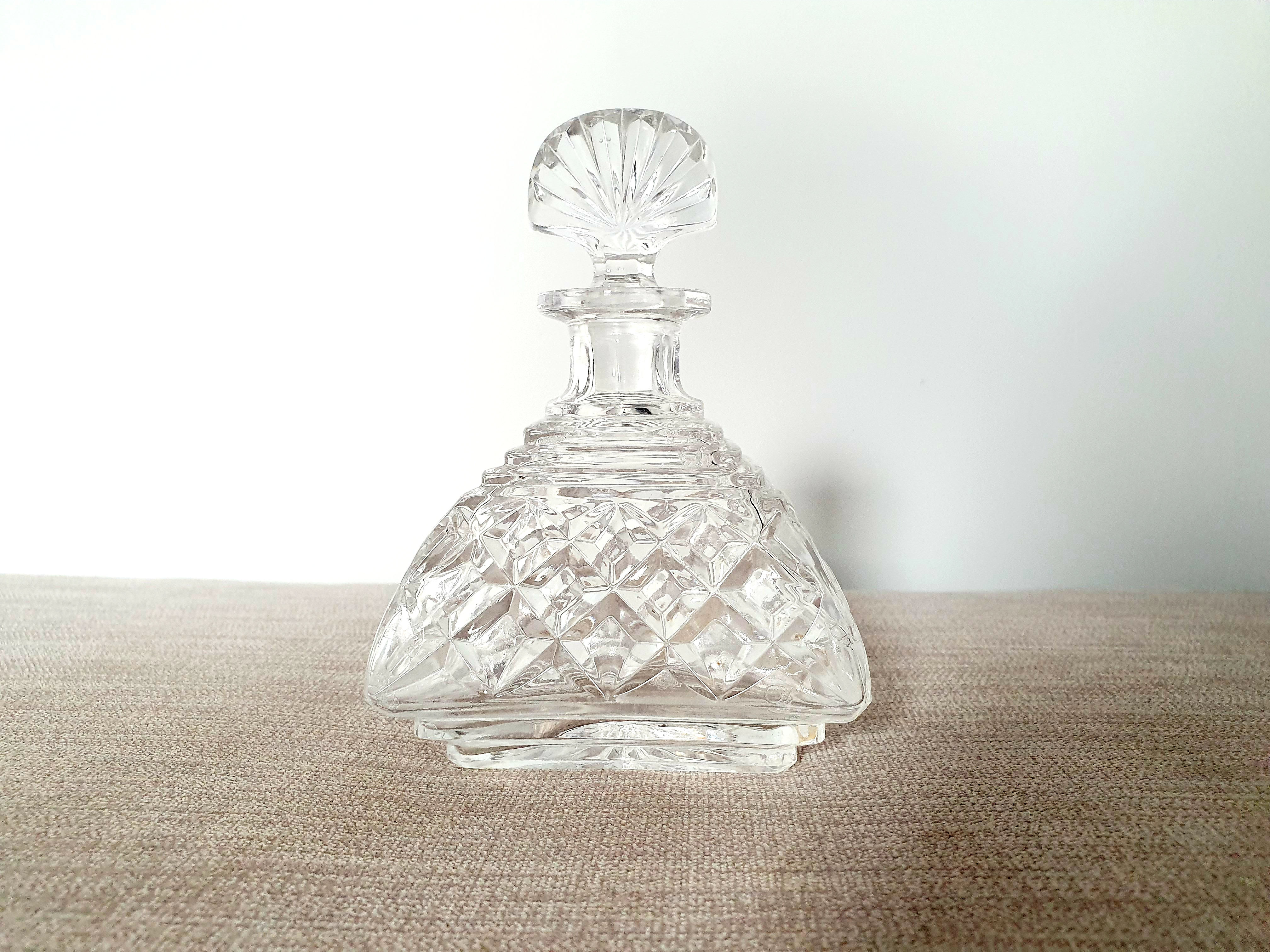 Fan Top Glass Perfume Bottle