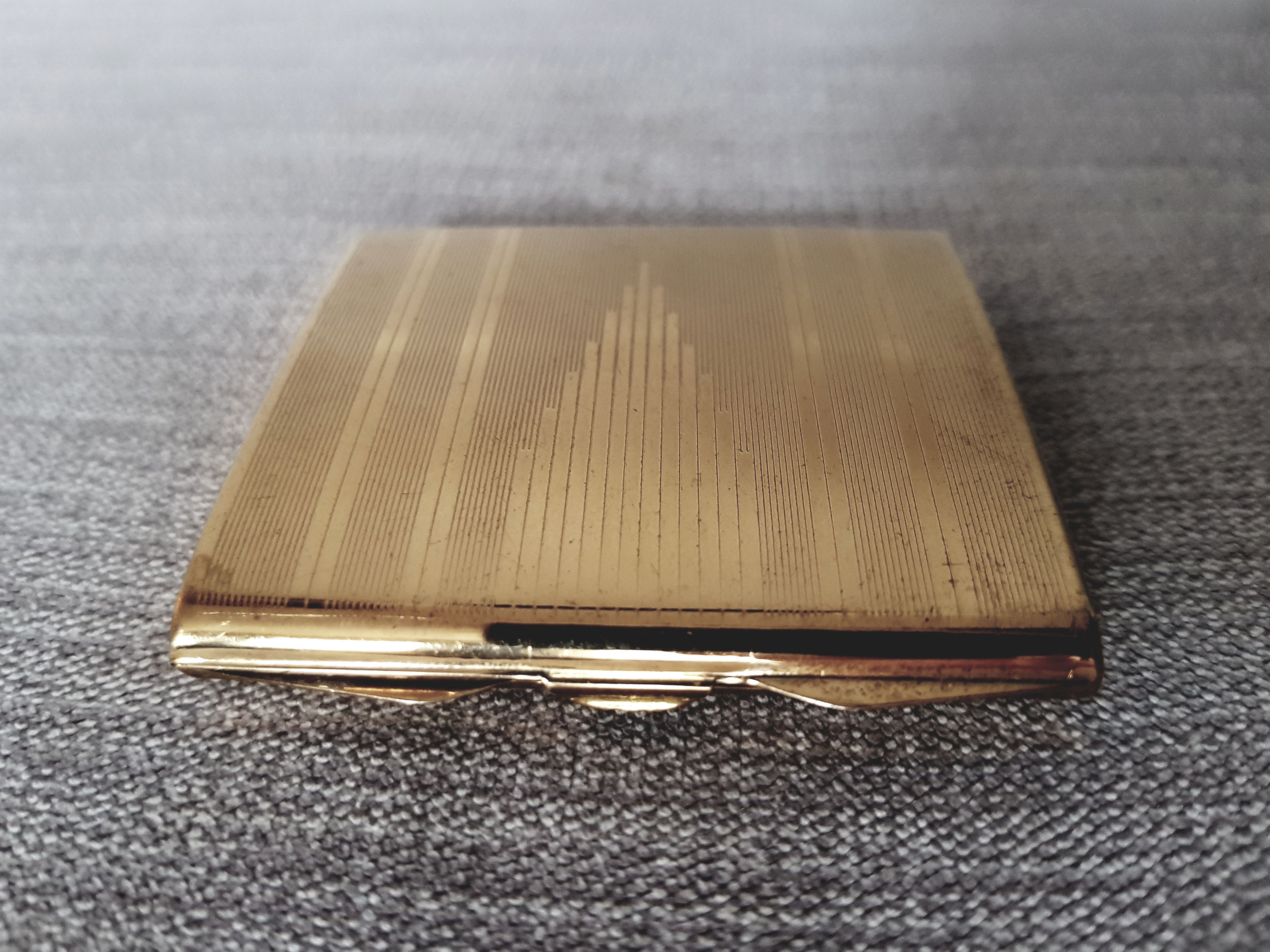 Stratton Engine Turned Square Compact