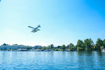 SESTO CALENDE - Dal Lago Maggiore al Lago di Como, GIDRO 2026 successo per il debutto del Giro d'Italia in Idrovolante.