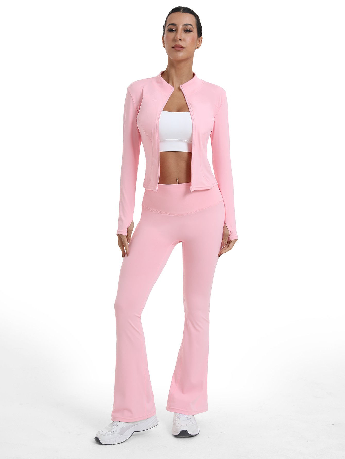 Conjunto Fitness Feminino 2 Peças – Jaqueta com Zíper e Calça Flare
Look de