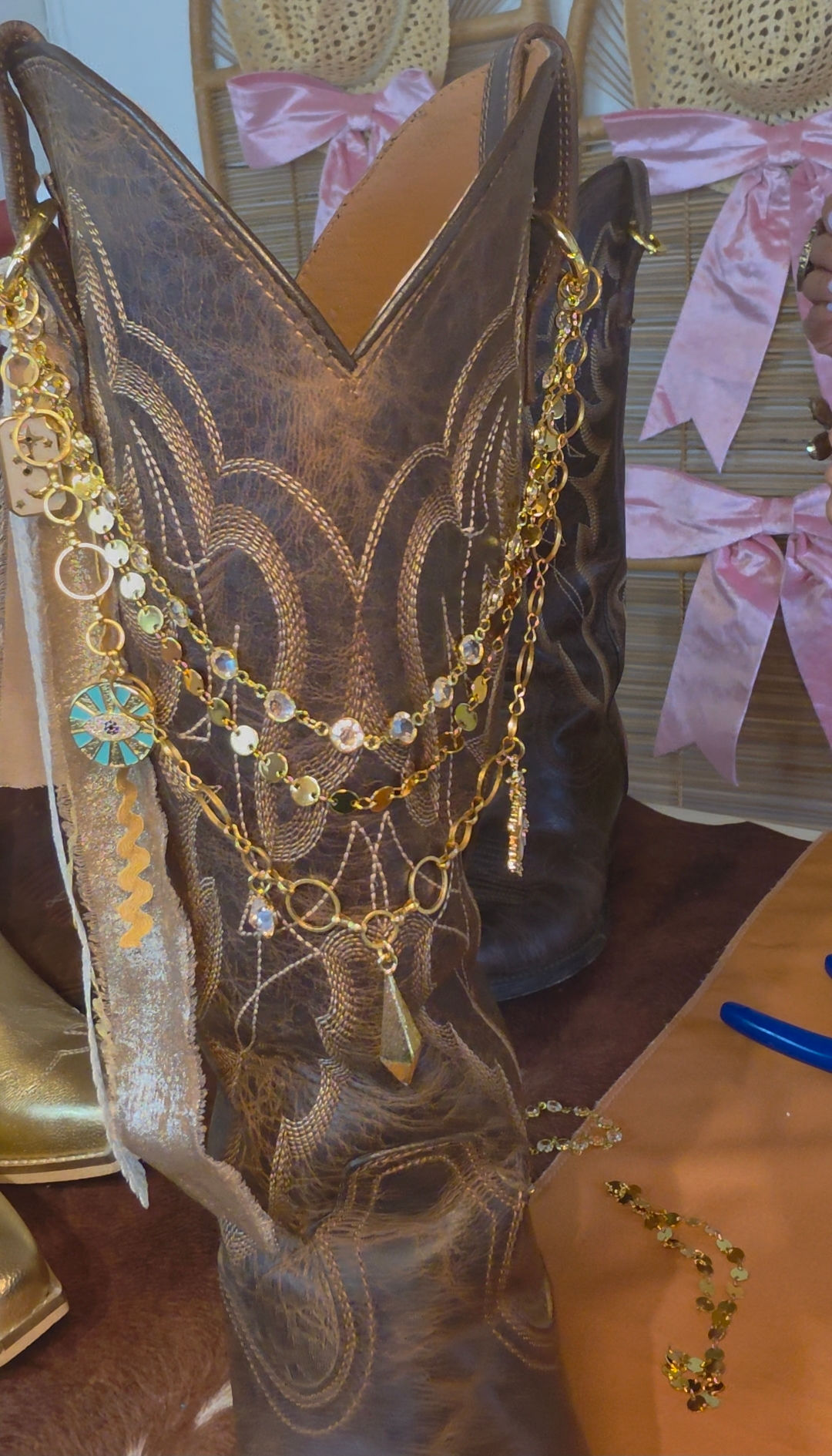 Cheyenne boot chains