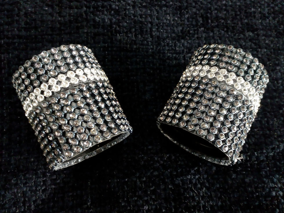Ponteira Preta com Strass