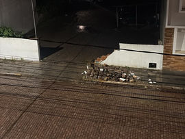 Temporal causa estragos, falta de luz e bloqueio de rodovia em Cachoeira