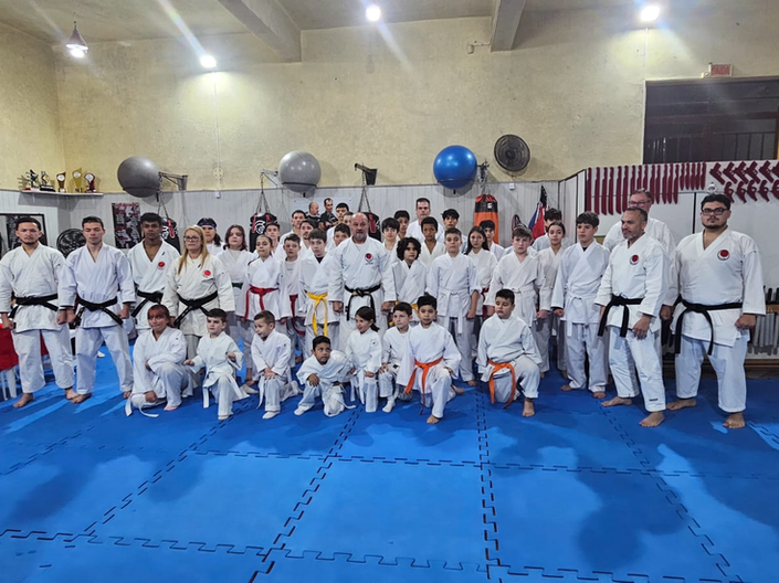 32 atletas de Karatê da AKPM são graduados em Cachoeira