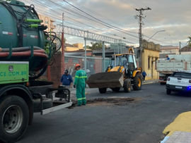 Rompimento de rede da Corsan provoca transtornos no Centro de Cachoeira do Sul