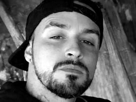 Cachoeirense morre após acidente entre moto e caminhão em Capivari do Sul