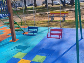 Praça José Bonifácio recebe novos brinquedos infantis em Cachoeira do Sul