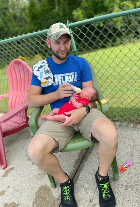 Formula Feeding and Bottle Feeding in the First Week | Husband | Family | Feeding Involvement | Infant Nutrition | First Year | Combo feeding | Parent Support | Motherhood | Baby Food and Fun