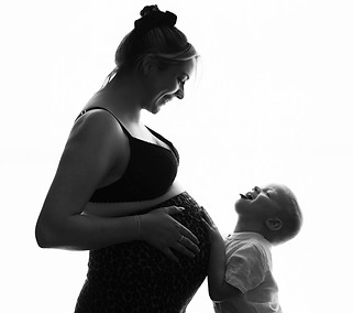 westsussexmaternityphotoshoot.jpg