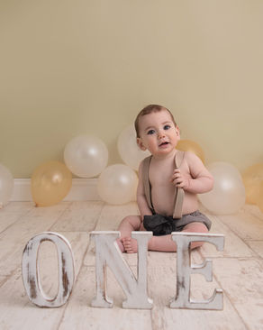 Little boy first birthday photoshoot
