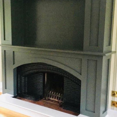 Fire surround and display - painted Carpenter Leighton Buzzard