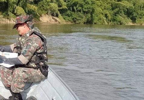PMA realiza patrulhamento e autua pescador irregular no rio Miranda