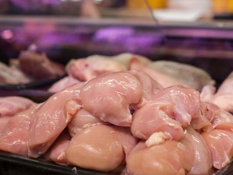 Brasil suspende preventivamente exportações de carne de aves e seus produtos