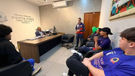 Atletas do sub-20 visitam Câmara de Ponta Porã após destaque no Campeonato Brasileiro de atletismo