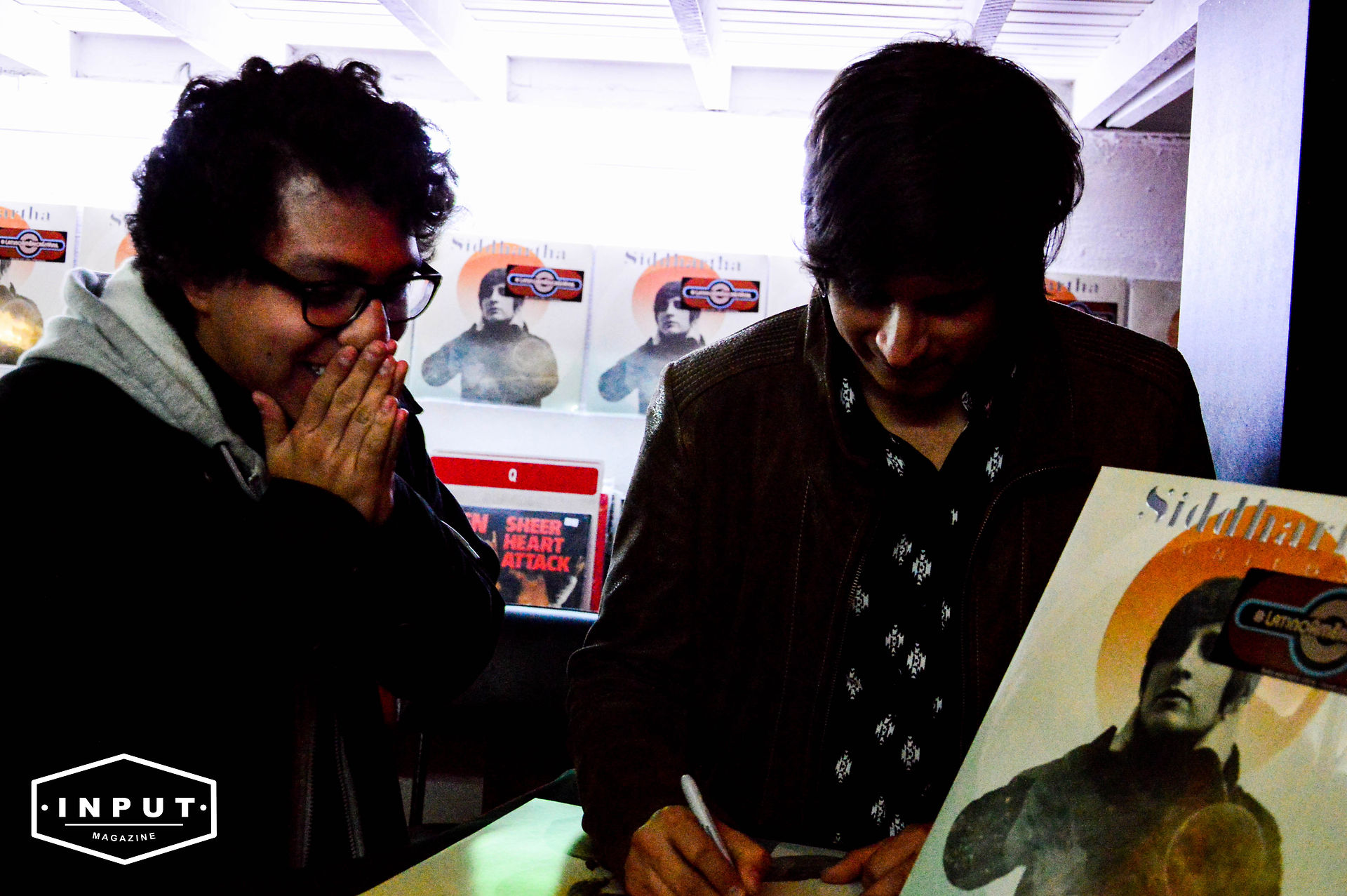 Convivencia en La Roma Records.