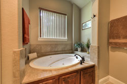 1980 - MSuite Bath 4