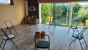 Cours de Yoga sur chaise - Studio Yoga reconnexion 2.jpeg