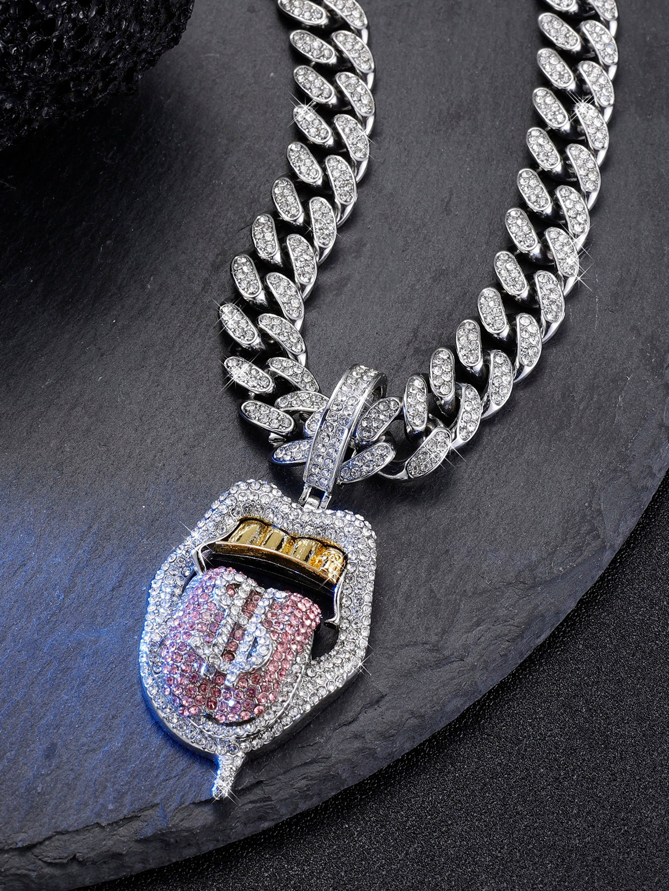 Shiny Dollar Mouth Pendant