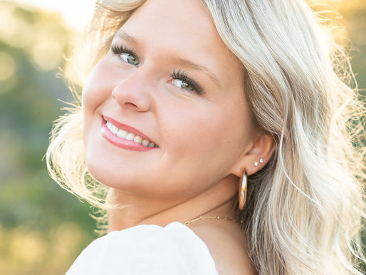 Why the Beginning of Senior Year Is the Perfect Time to Schedule Senior Portraits